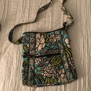 Vera Bradley cross body